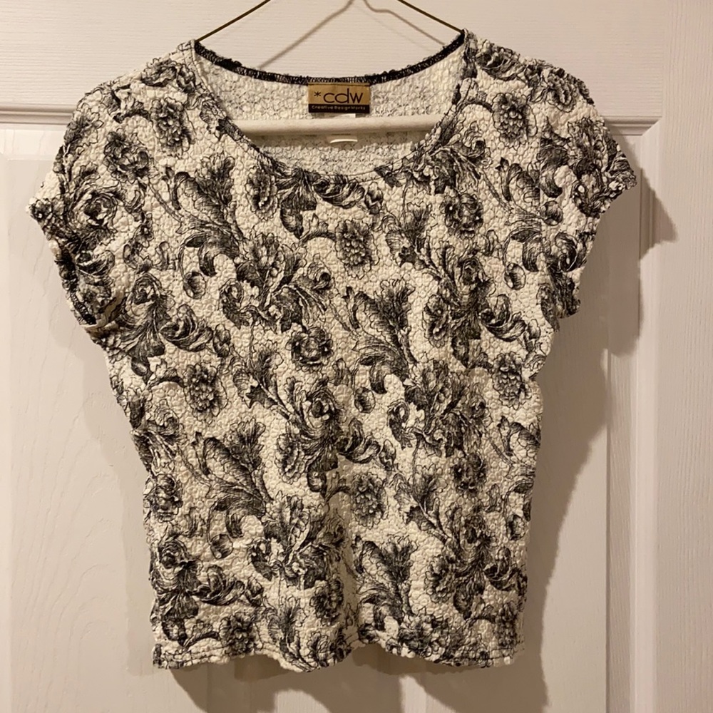 CDW White & Black Floral Stretchy Top Size M